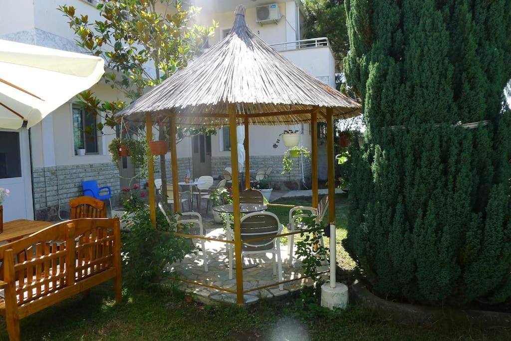 Summer House - For 2 People In 2nd Floor Hébergement de vacances Velipojë